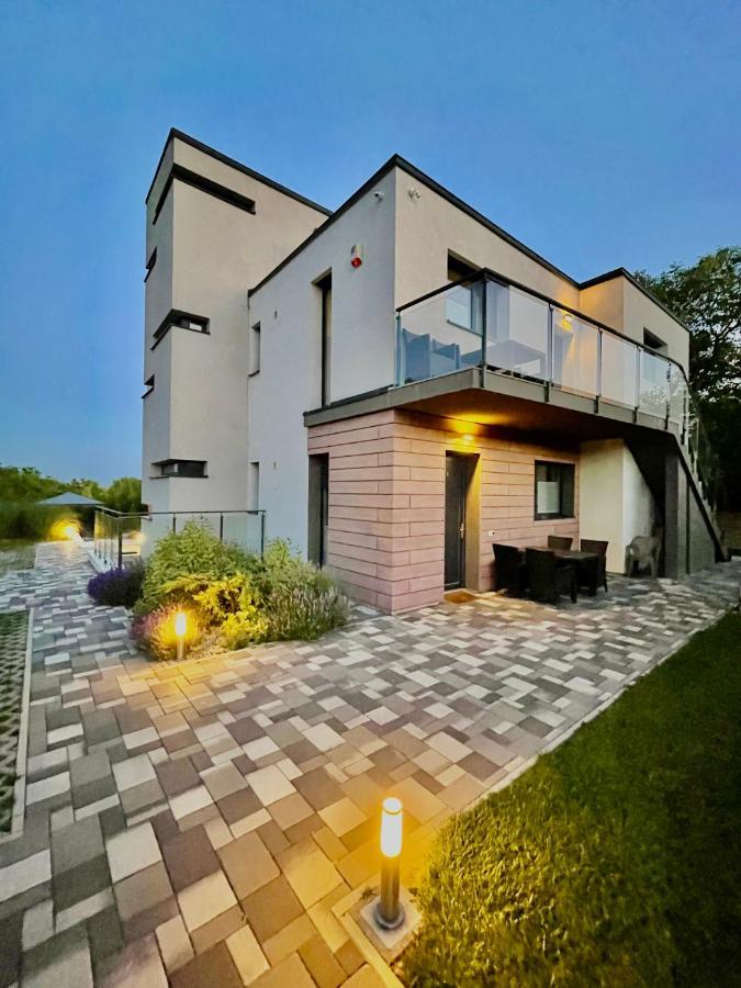 Golden Relax Apartments Balatonfured Ngoại thất bức ảnh