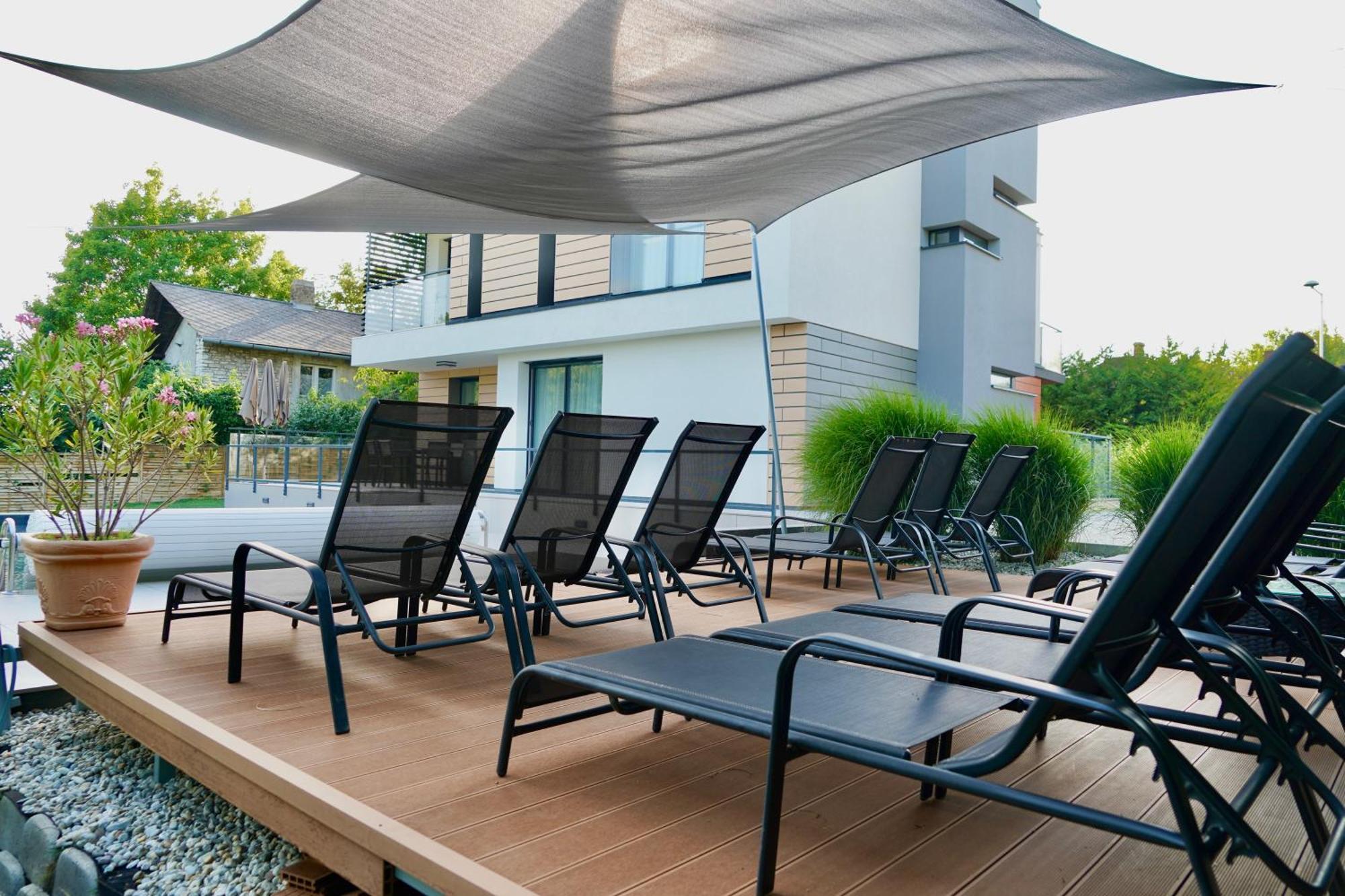 Golden Relax Apartments Balatonfured Ngoại thất bức ảnh